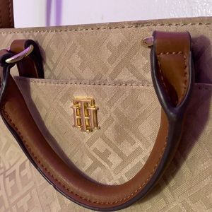 Tommy Hilfiger bag 💼